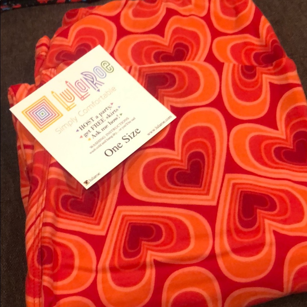 LulaRoe NWT Red Heart Leggings